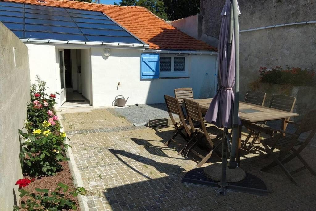 La Maison Bleue Bouin  Extérieur photo